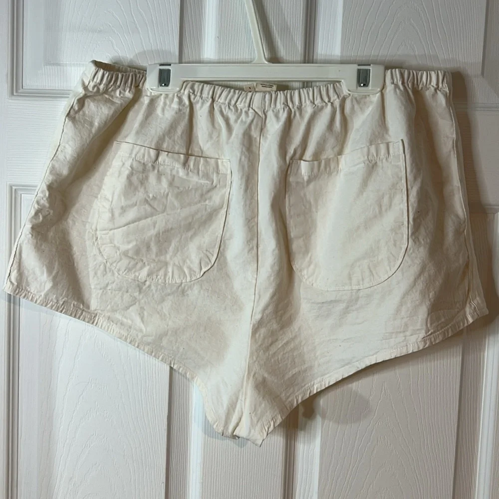 NWT Ladies size large Anthropologie Linen blended high waisted short-shorts - Picture 5 of 9